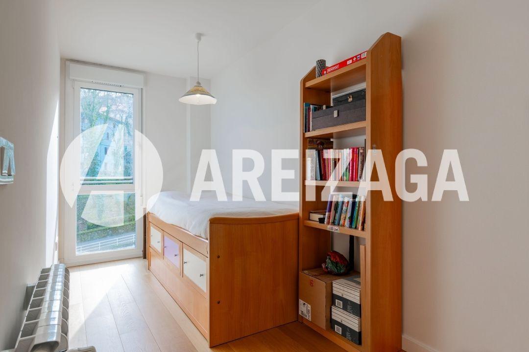 Flat for Sale in San Sebastián
