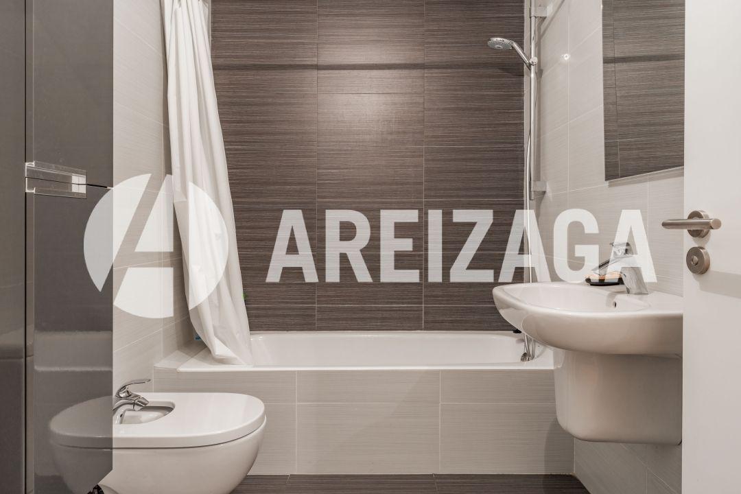 Flat for Sale in San Sebastián