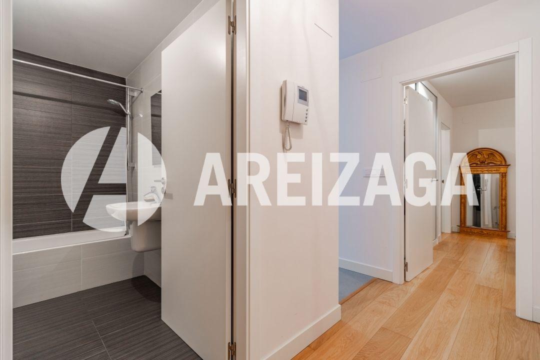 Flat for Sale in San Sebastián