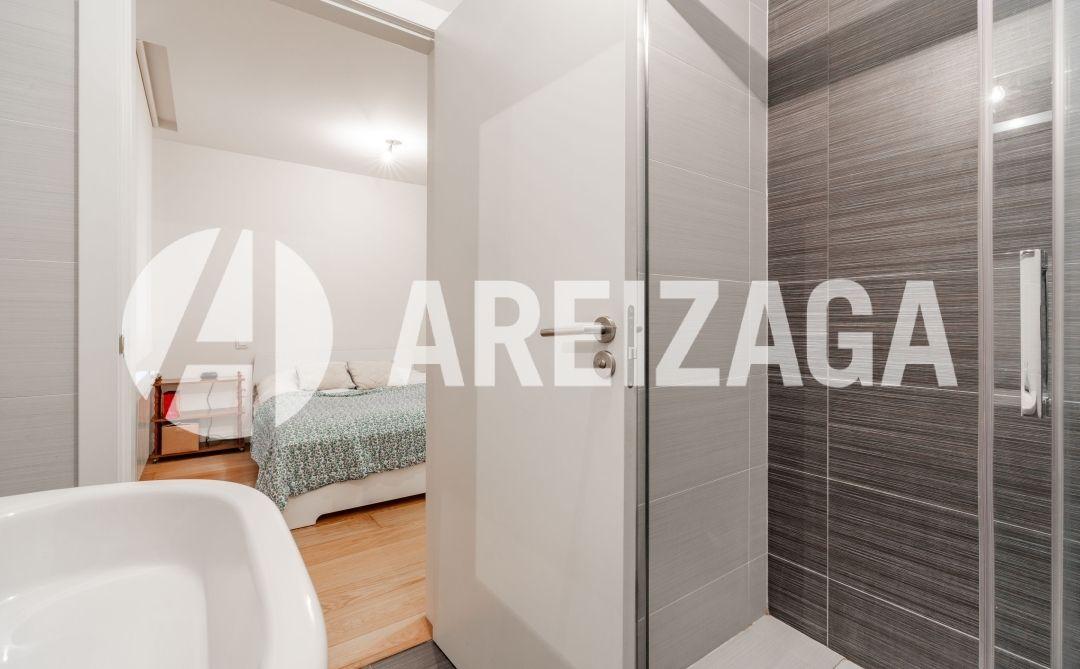 Flat for Sale in San Sebastián
