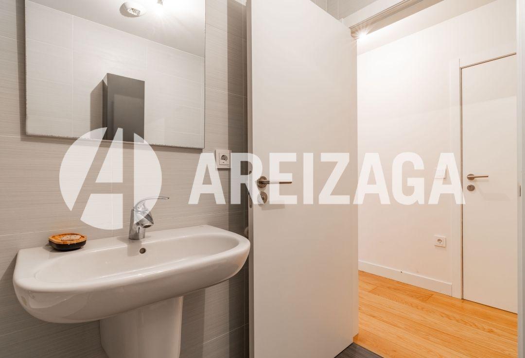 Flat for Sale in San Sebastián