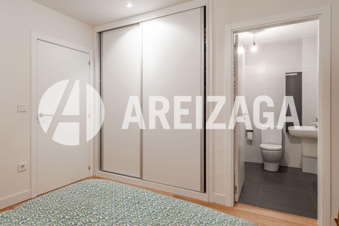 Flat for Sale in San Sebastián