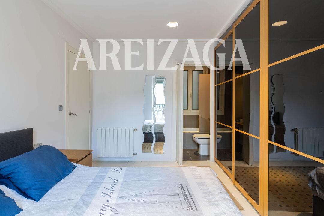 Flat for Sale in San Sebastián