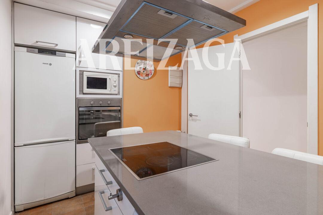 Flat for Sale in San Sebastián