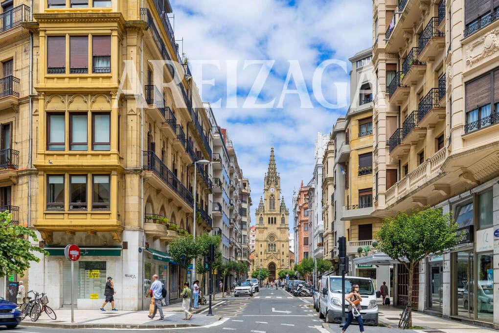 Flat for Sale in San Sebastián