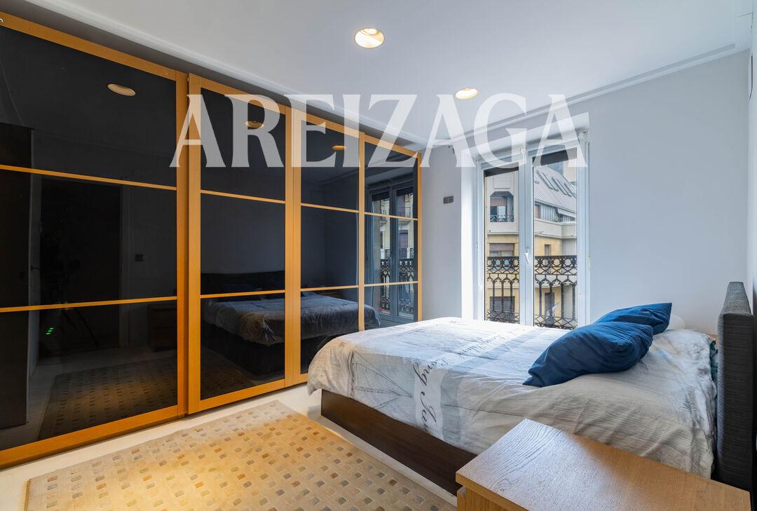 Flat for Sale in San Sebastián
