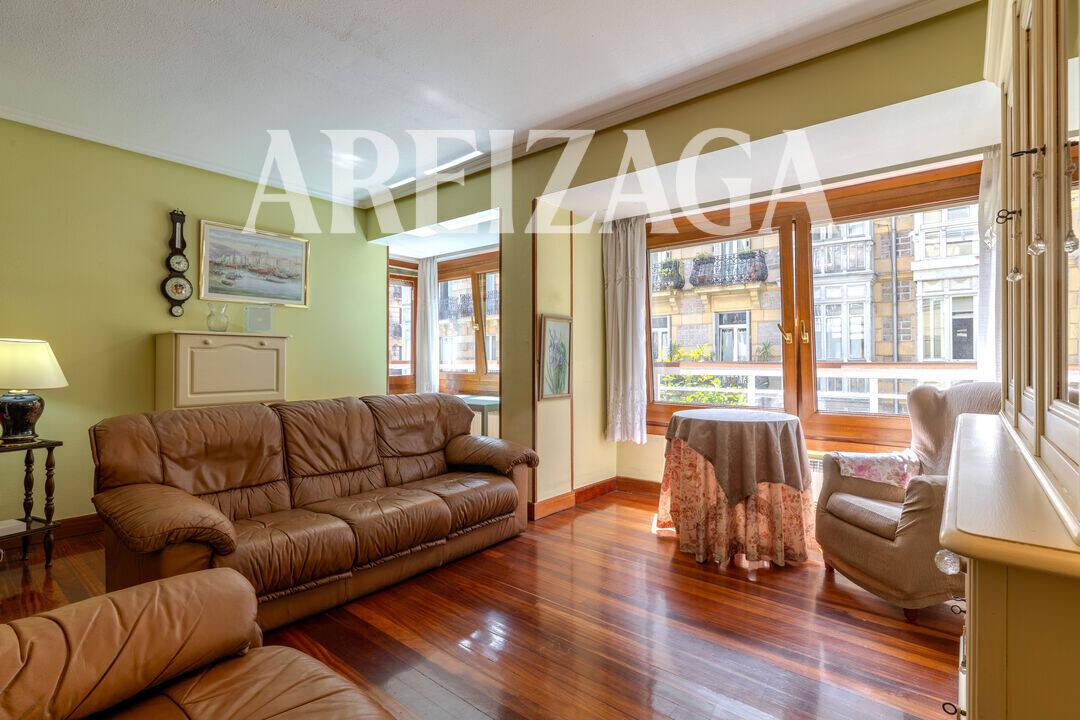 Flat for Sale in San Sebastián