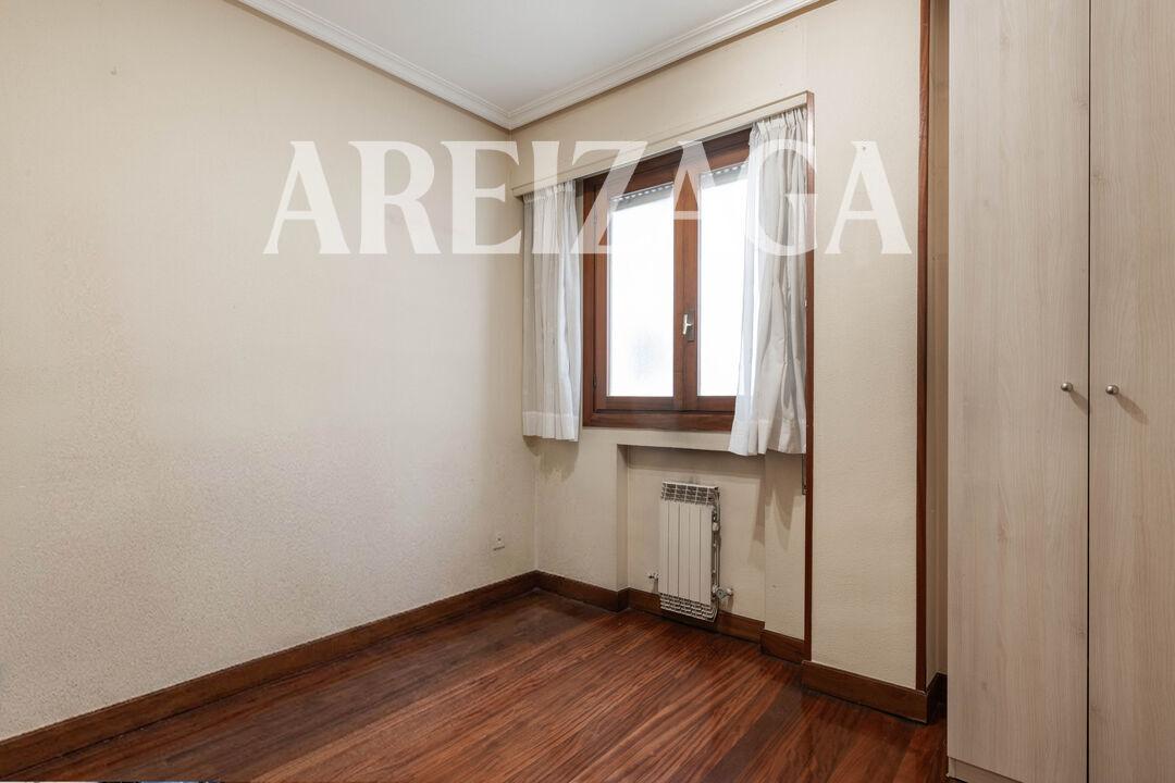 Flat for Sale in San Sebastián
