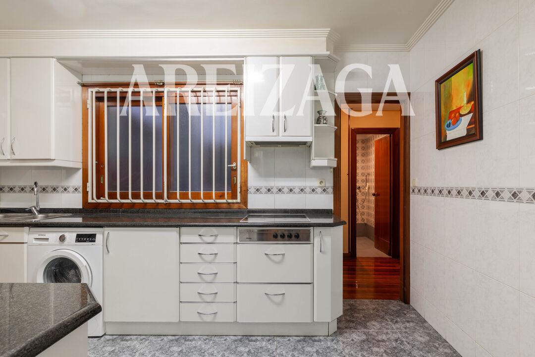 Flat for Sale in San Sebastián