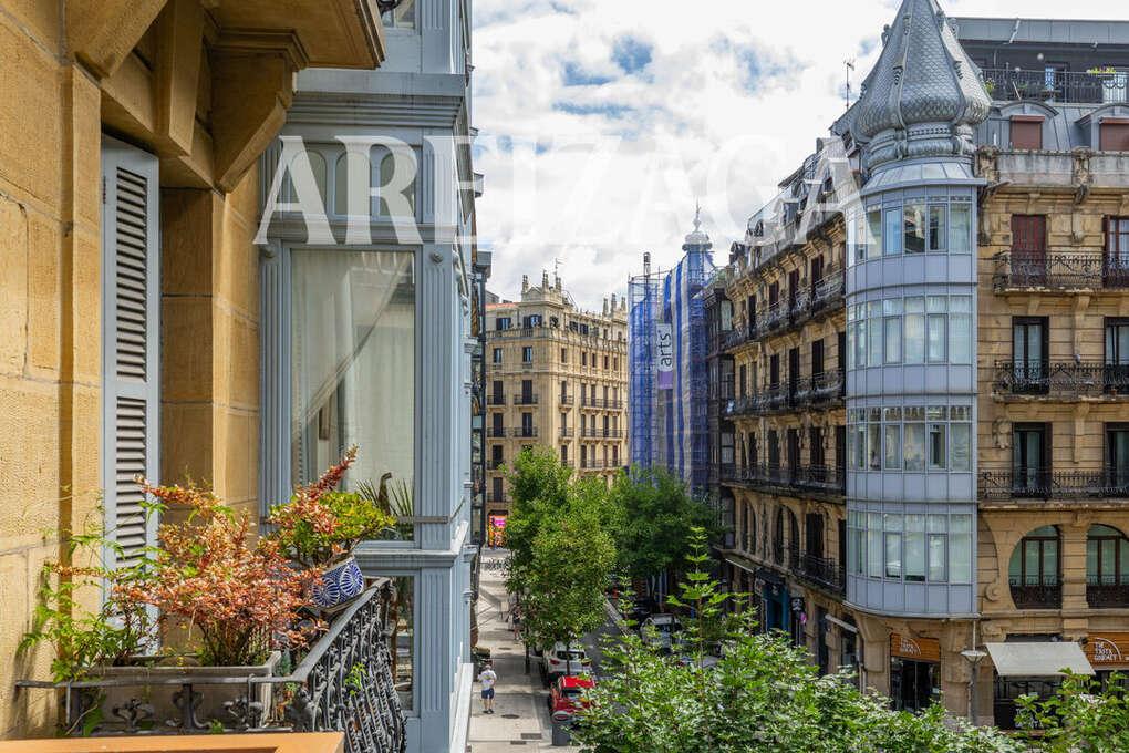 Flat for Sale in San Sebastián