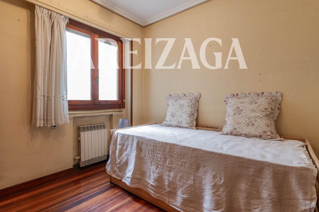 Flat for Sale in San Sebastián