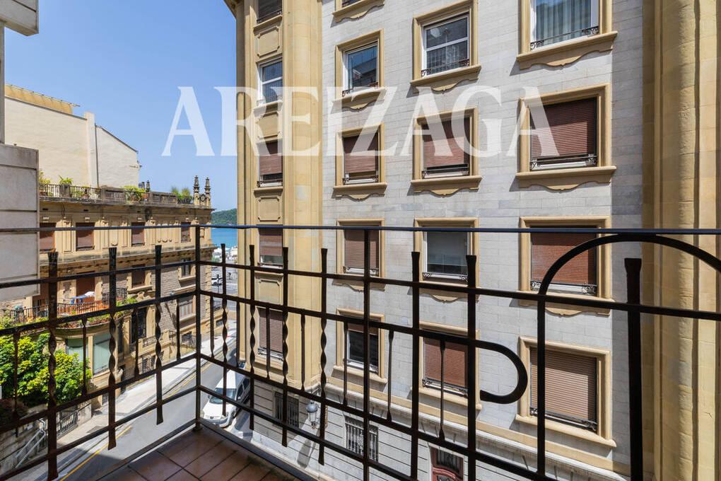 Flat for Sale in San Sebastián