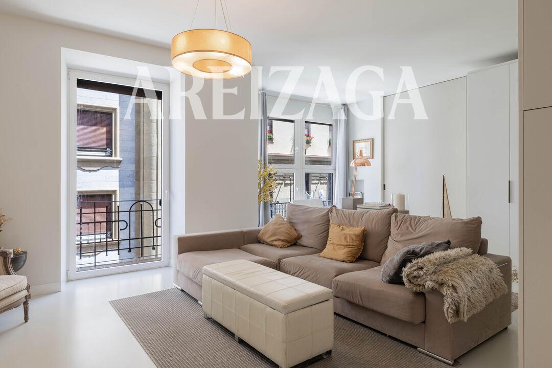 Flat for Sale in San Sebastián