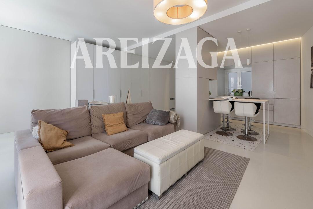 Flat for Sale in San Sebastián
