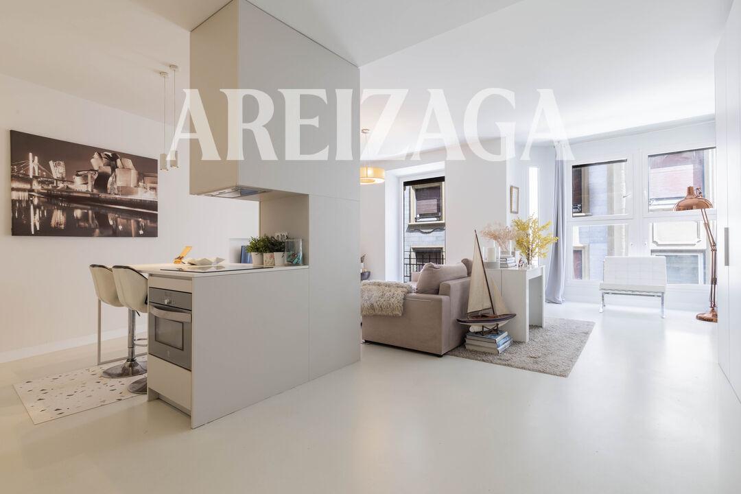 Flat for Sale in San Sebastián