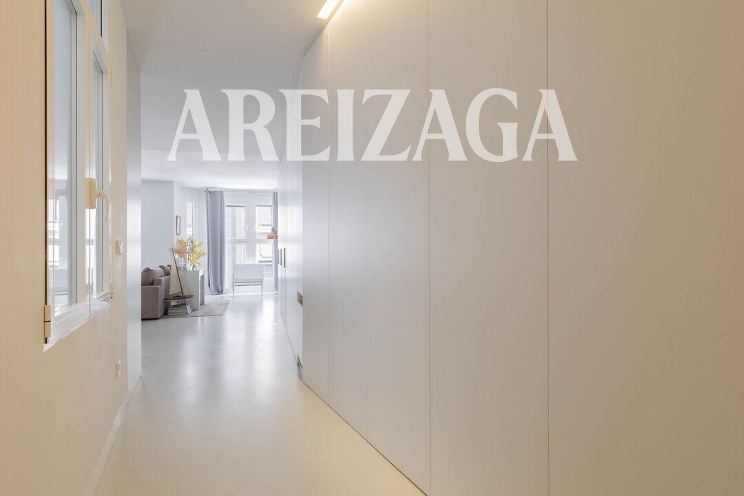 Flat for Sale in San Sebastián