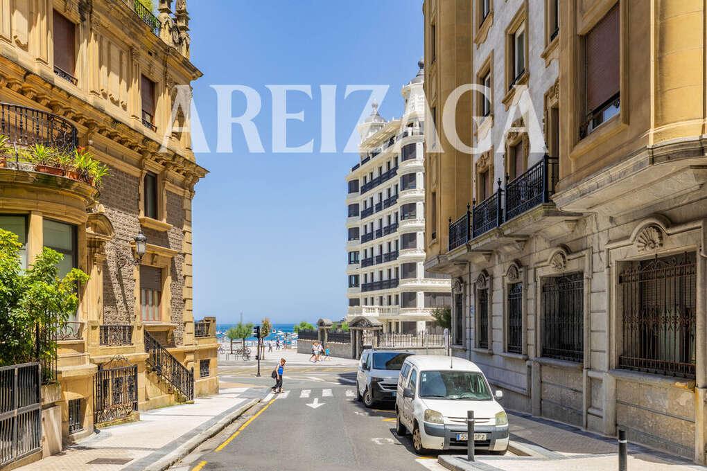 Flat for Sale in San Sebastián