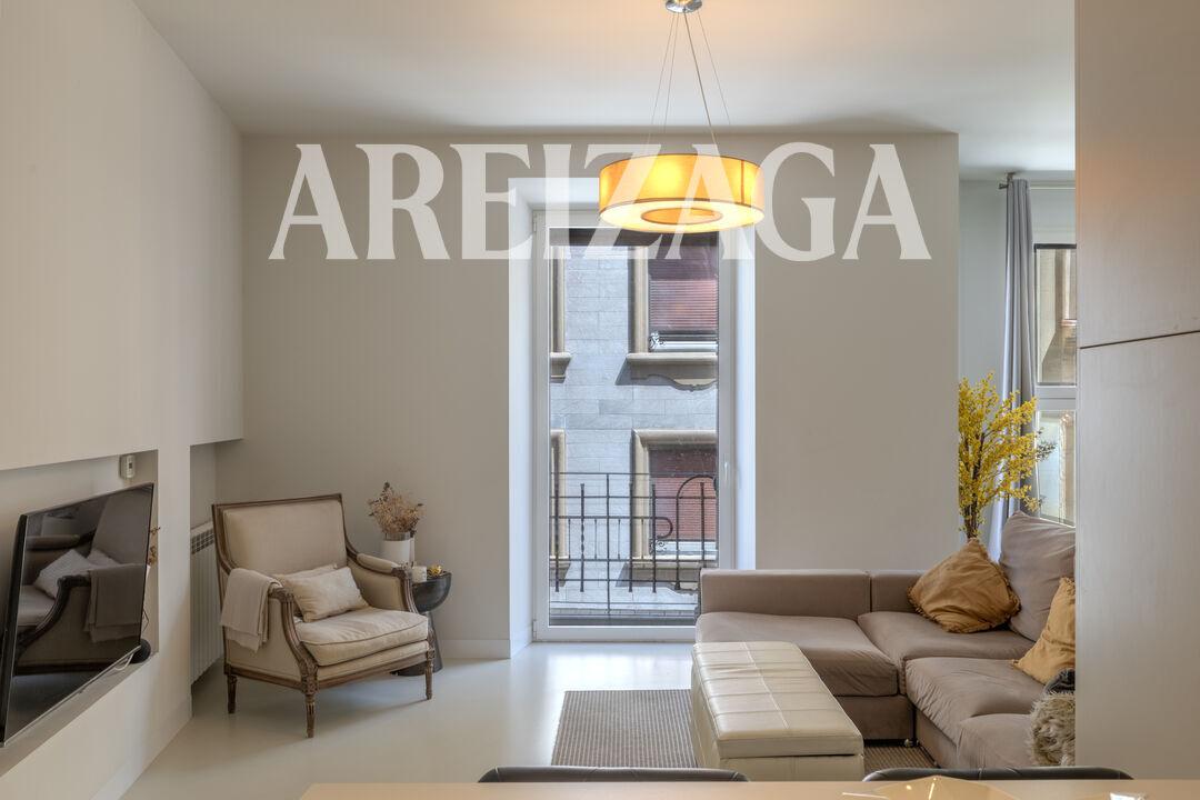 Flat for Sale in San Sebastián