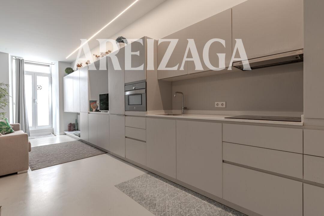 Flat for Sale in San Sebastián