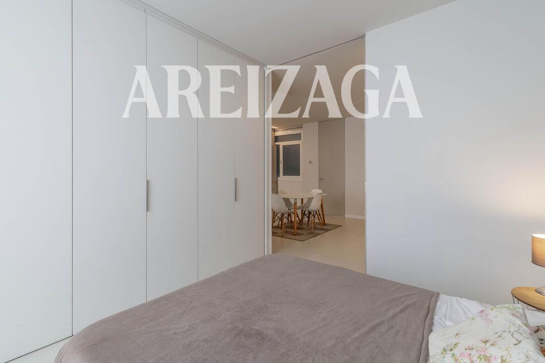 Flat for Sale in San Sebastián