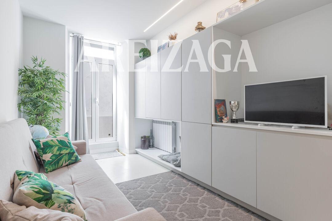 Flat for Sale in San Sebastián
