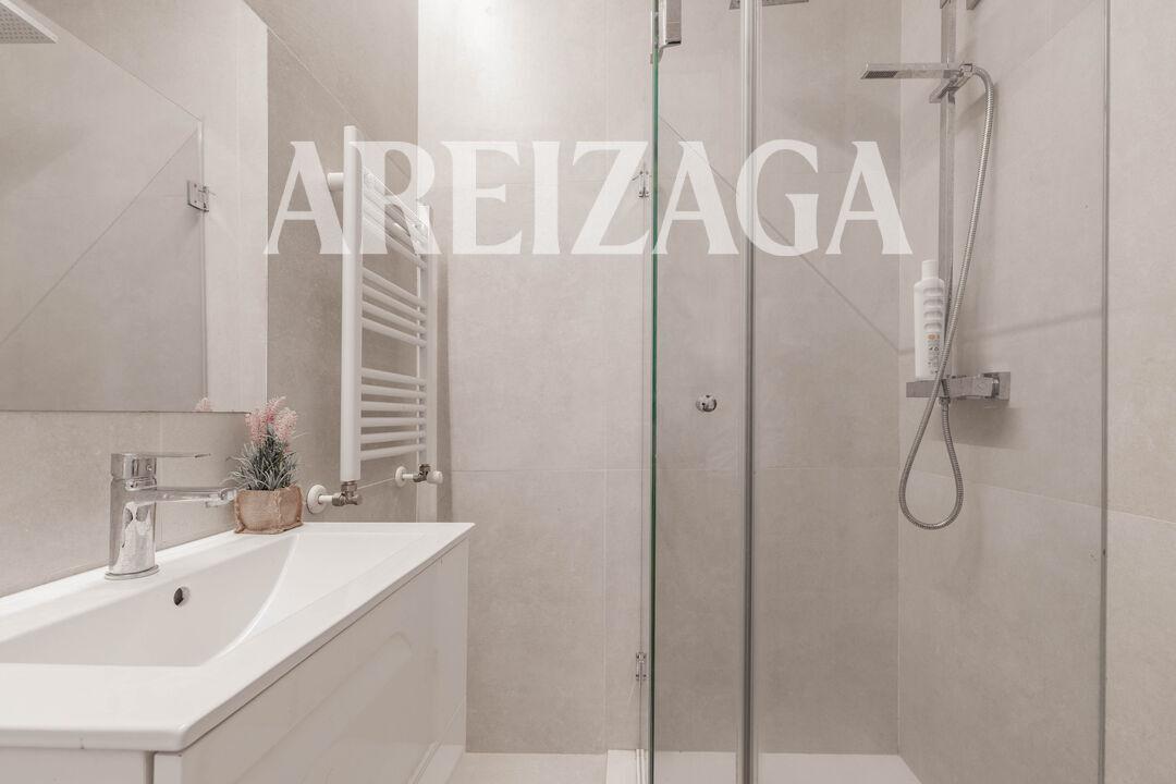 Flat for Sale in San Sebastián