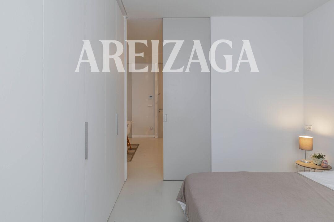 Flat for Sale in San Sebastián
