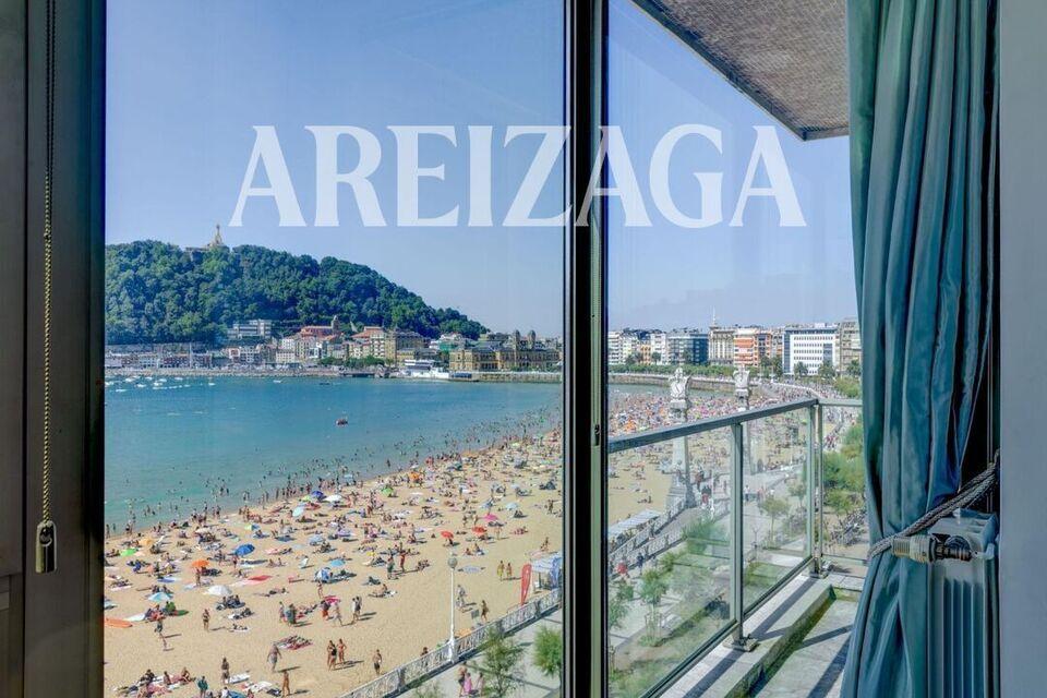 Flat for Sale in San Sebastián