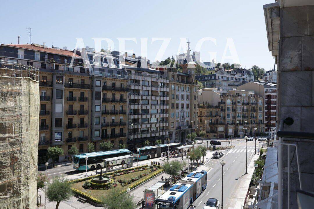 Flat for Sale in San Sebastián