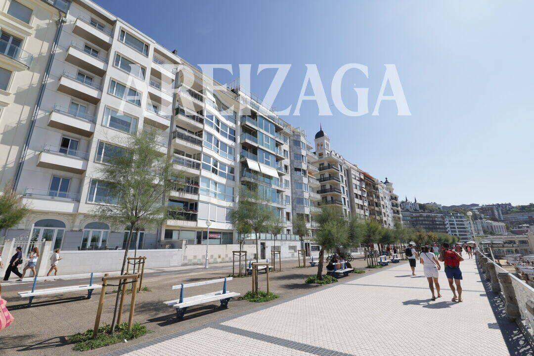 Flat for Sale in San Sebastián
