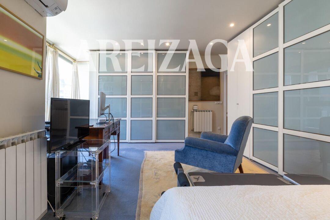 Flat for Sale in San Sebastián