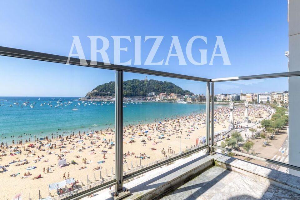 Flat for Sale in San Sebastián