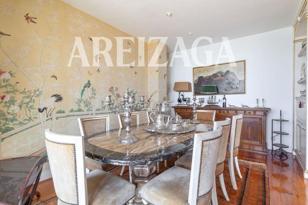 Flat for Sale in San Sebastián