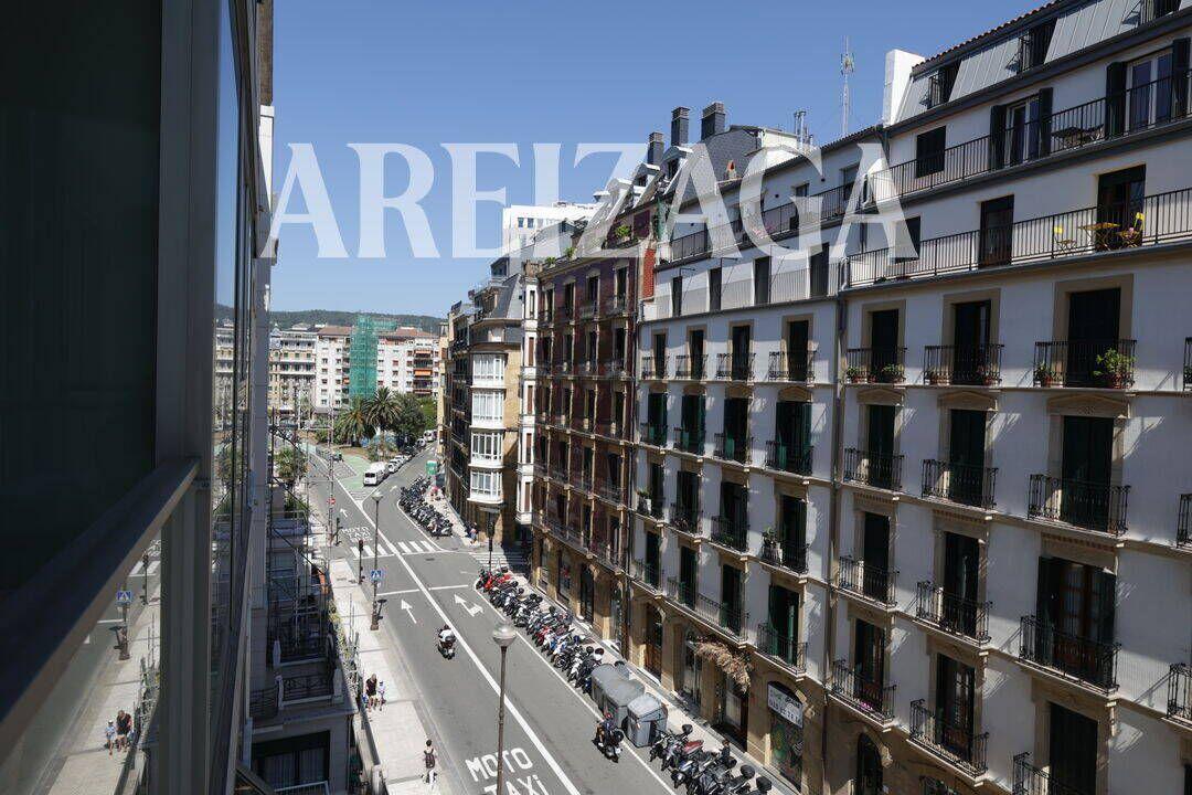 Flat for Sale in San Sebastián