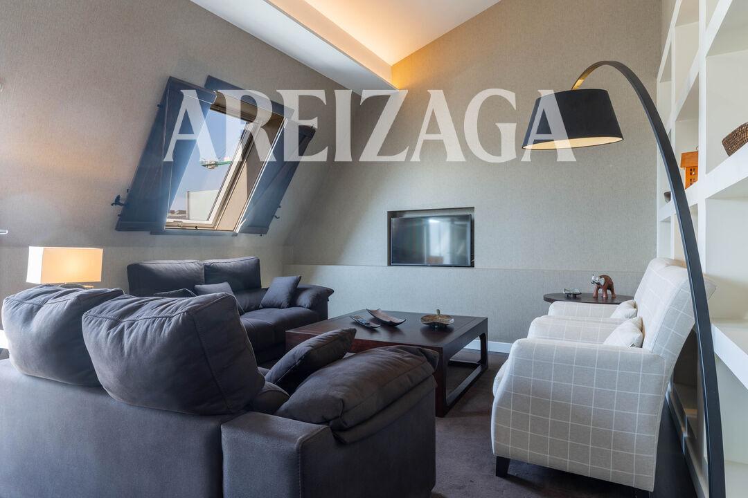 Flat for Sale in San Sebastián