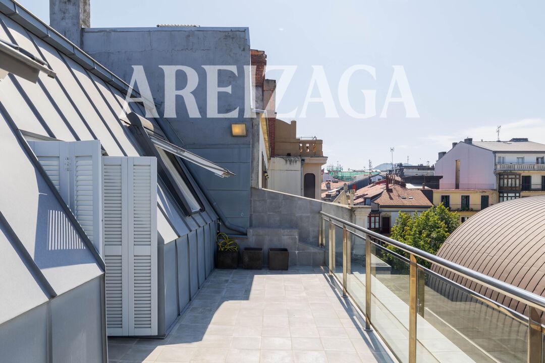 Flat for Sale in San Sebastián