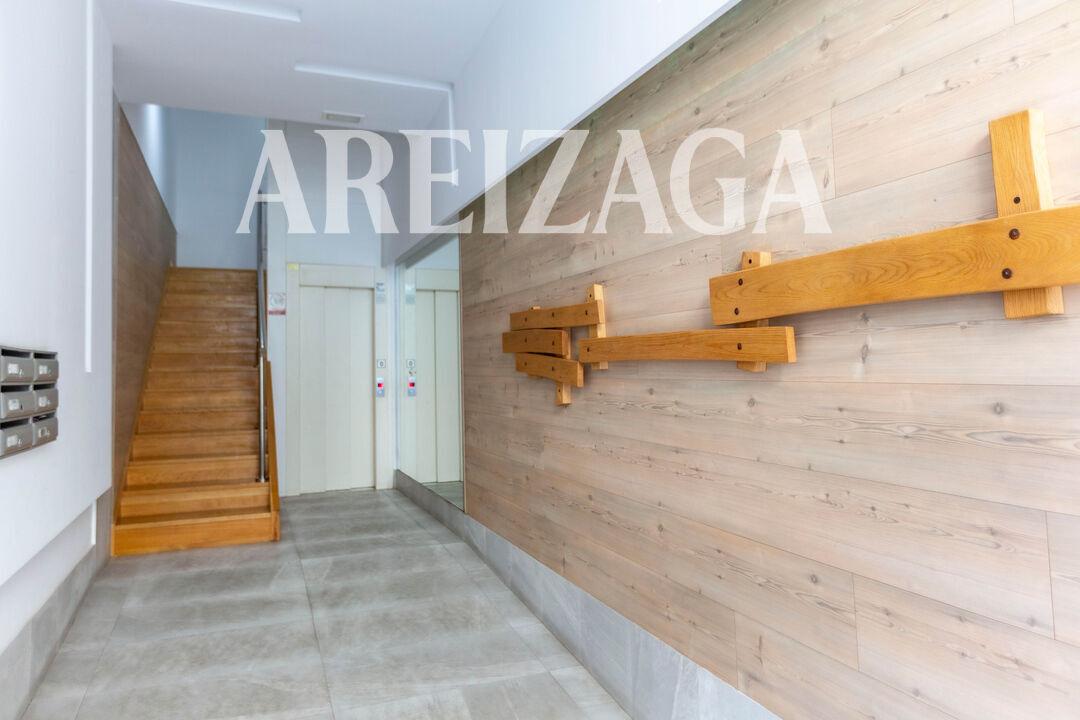 Flat for Sale in San Sebastián