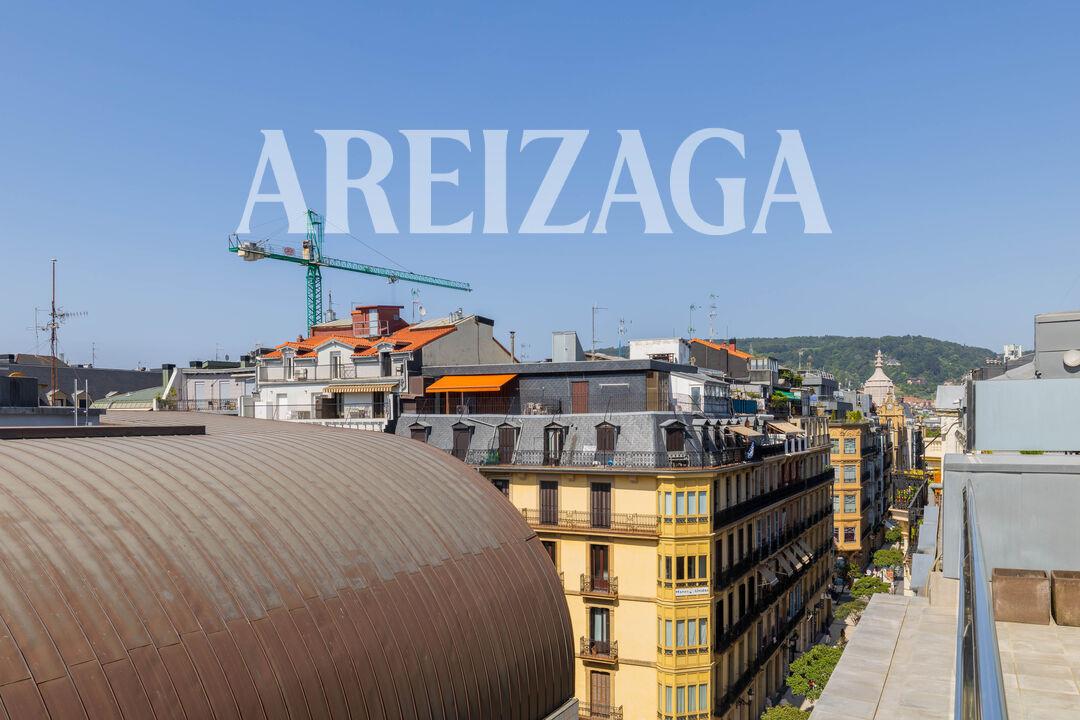 Flat for Sale in San Sebastián