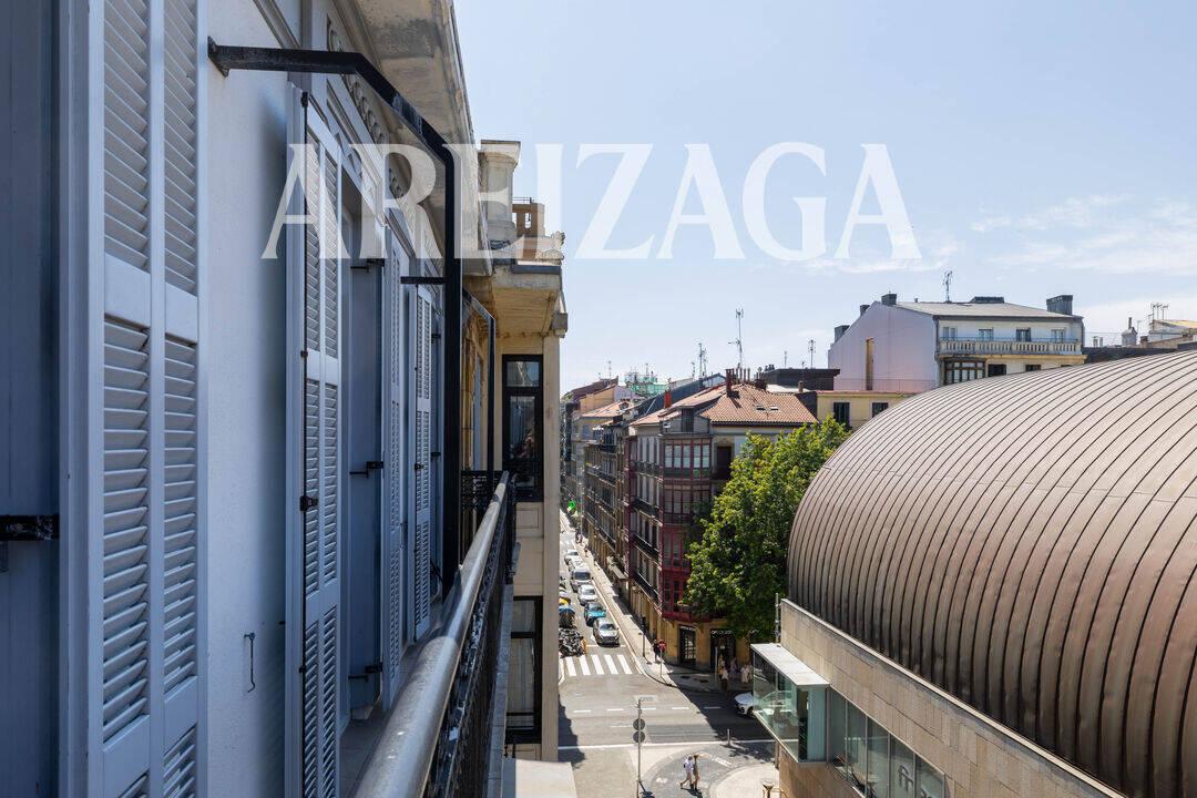 Flat for Sale in San Sebastián