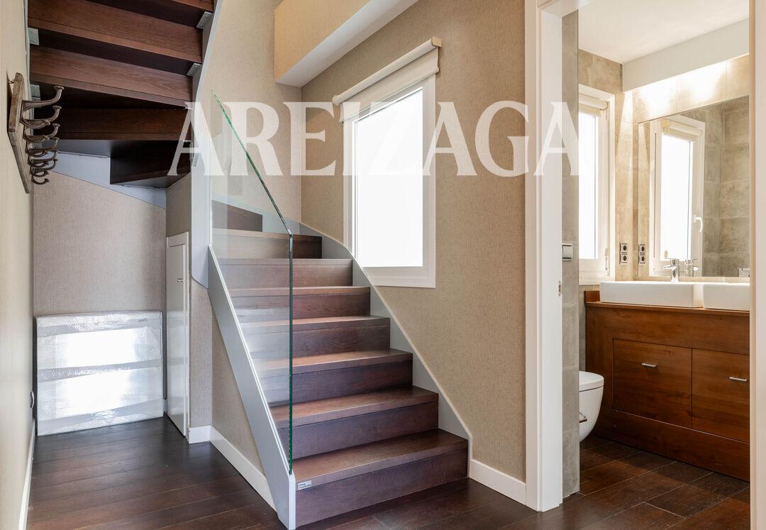 Flat for Sale in San Sebastián
