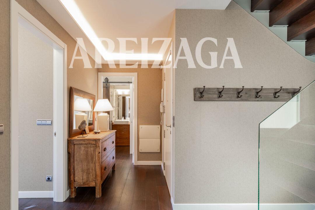 Flat for Sale in San Sebastián