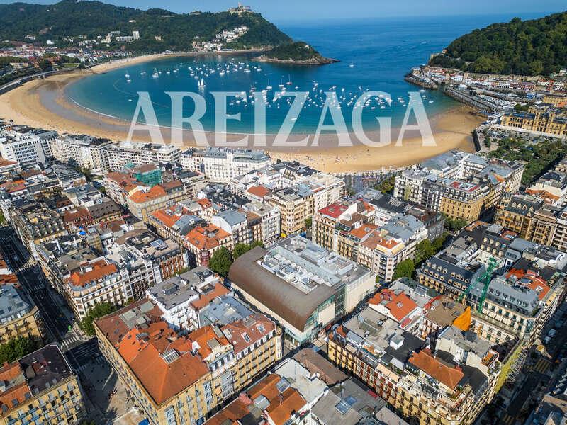 Flat for Sale in San Sebastián