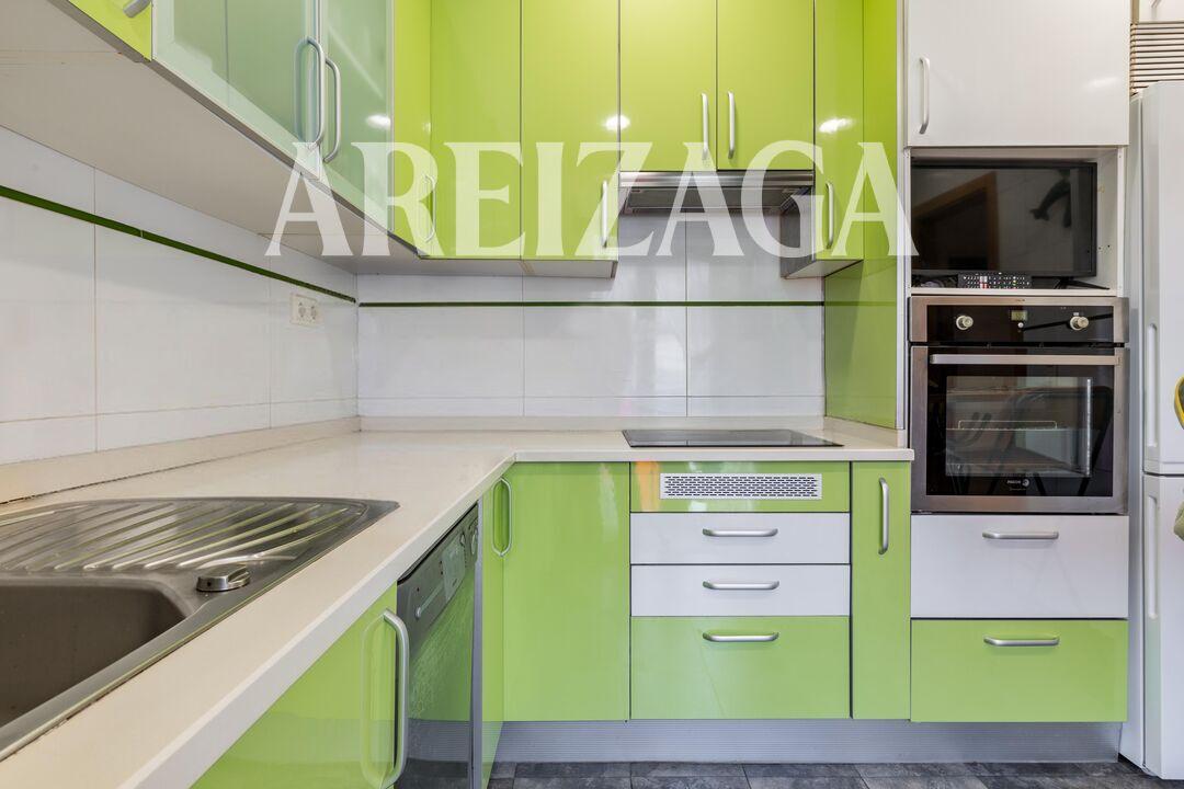 Flat for Sale in San Sebastián