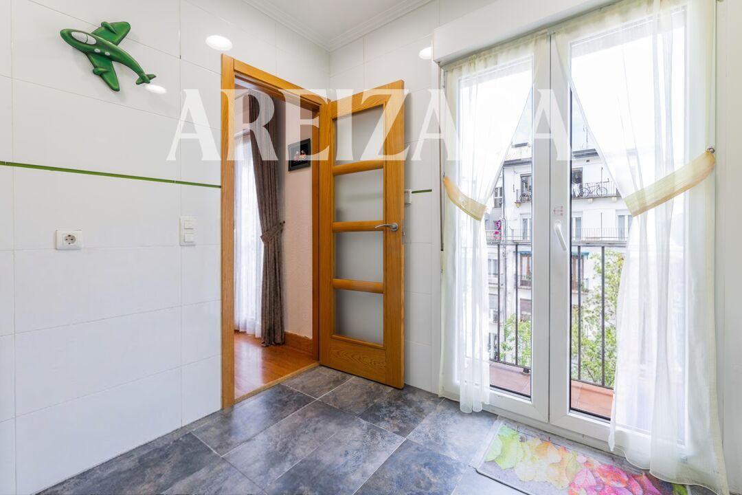 Flat for Sale in San Sebastián