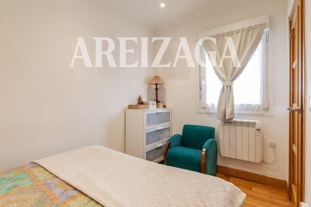 Flat for Sale in San Sebastián