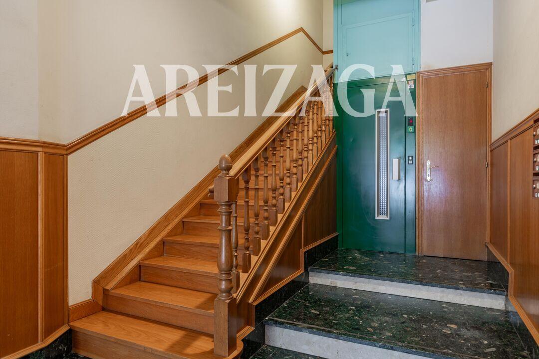 Flat for Sale in San Sebastián