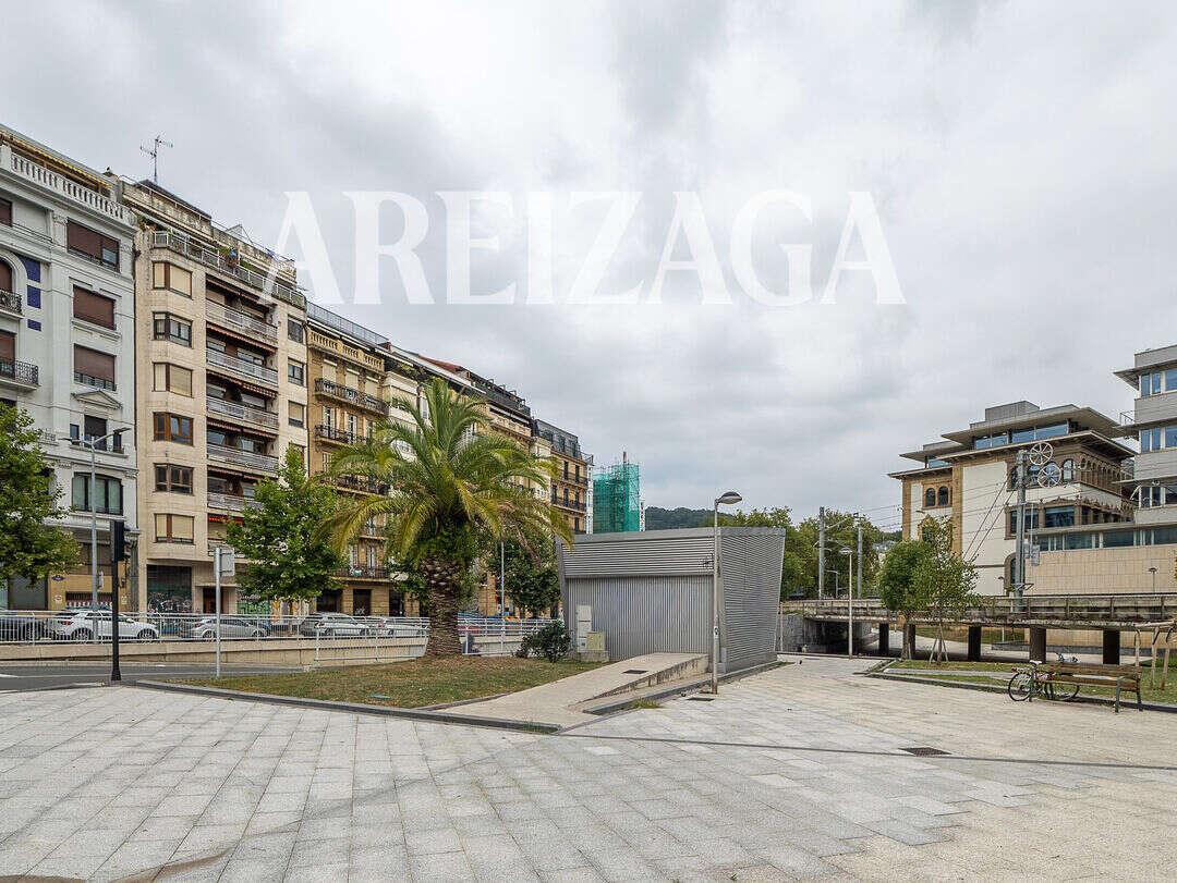 Flat for Sale in San Sebastián