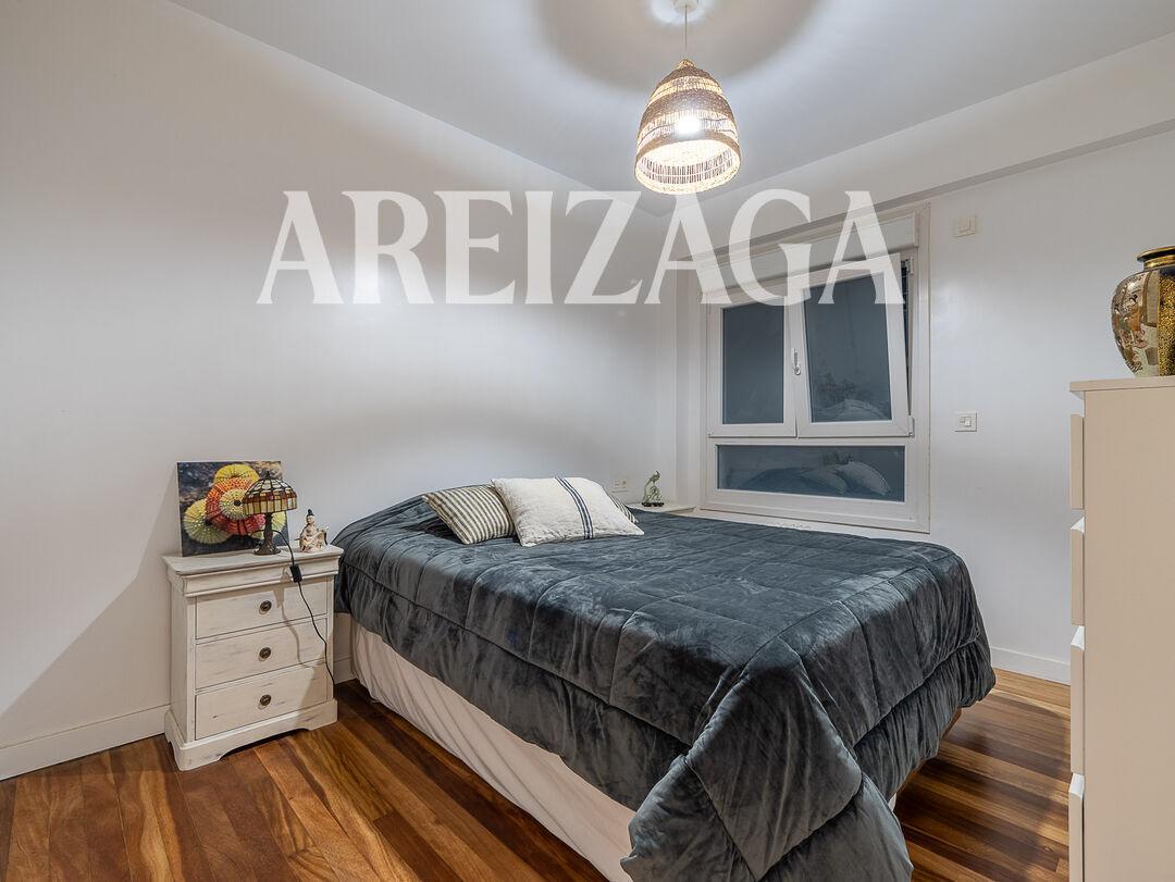 Flat for Sale in San Sebastián