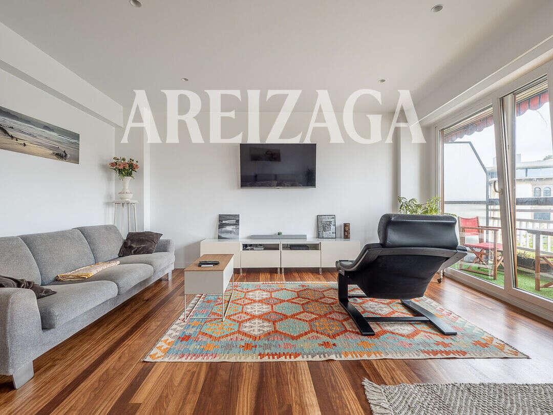 Flat for Sale in San Sebastián