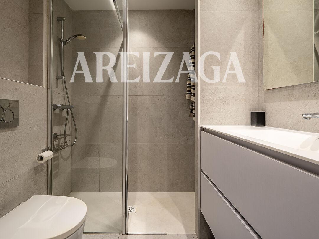 Flat for Sale in San Sebastián